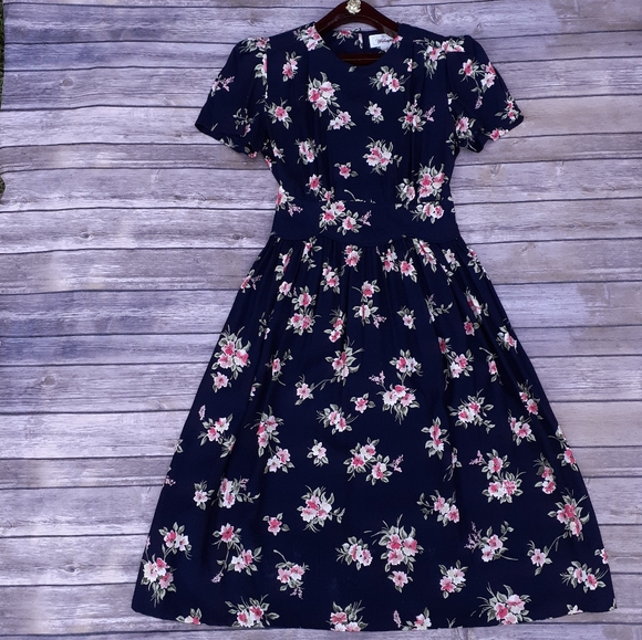 Worthington Dresses & Skirts - Worthington Vintage floral dance twirl day dress